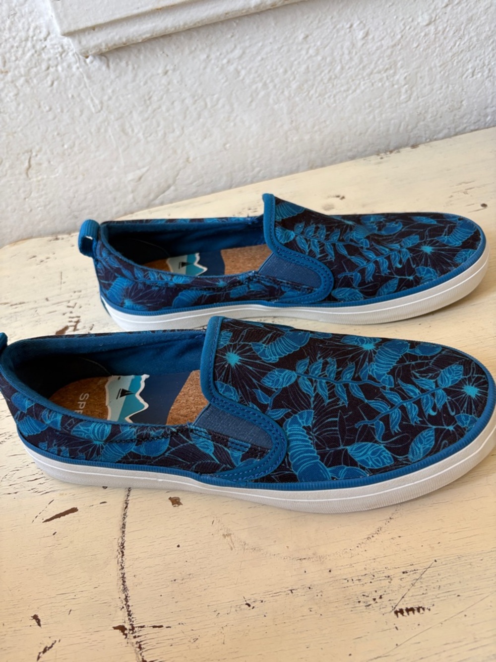 ๐ฆEUC Sperry Blue Slip-On Seacycled Tropical Lobster Print Sneakers Loafers 8.5M - Picture 6 of 9